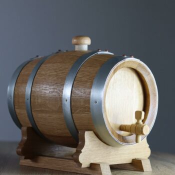 Tonnelet en chêne verni de 3 litres avec robinet et support – La cave au Tonneau