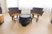 Ensemble meubles tonneau en fût de whisky – 2 chaises + 1 table artisanales – Image 1