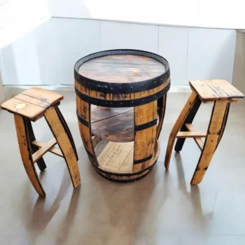 Table tonneau avec armoire et tabourets – Fût de whisky recyclé