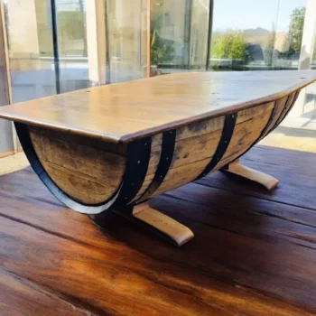 Table basse en fût de whisky recyclé avec cerclages acier